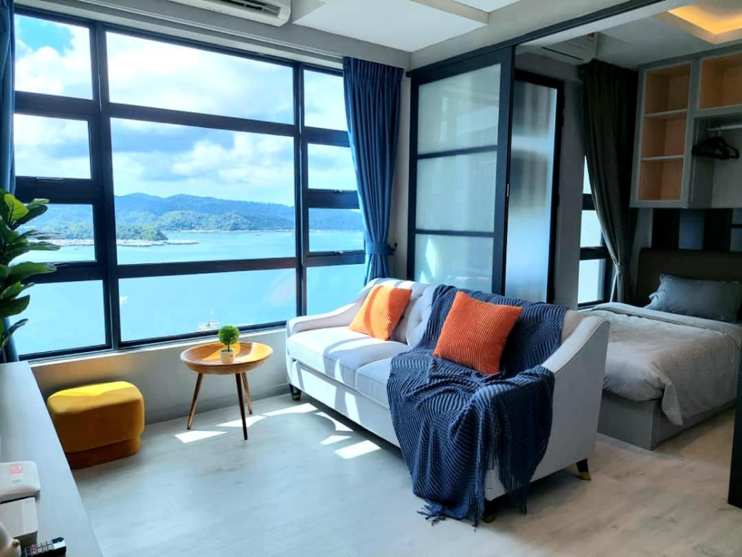 J'Stay Seaview Suite Jesselton Quay Kota Kinabalu Bagian luar foto