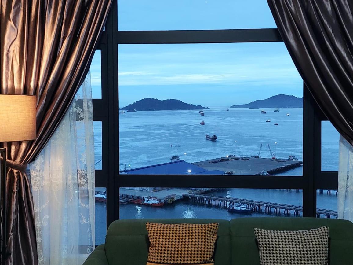 J'Stay Seaview Suite Jesselton Quay Kota Kinabalu Bagian luar foto